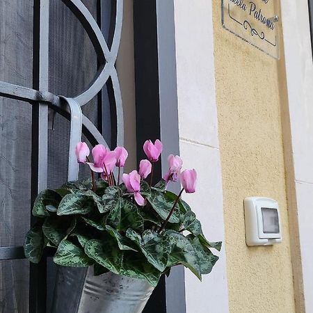 シラクーサIl Cortile Della Patronaアパートメント エクステリア 写真