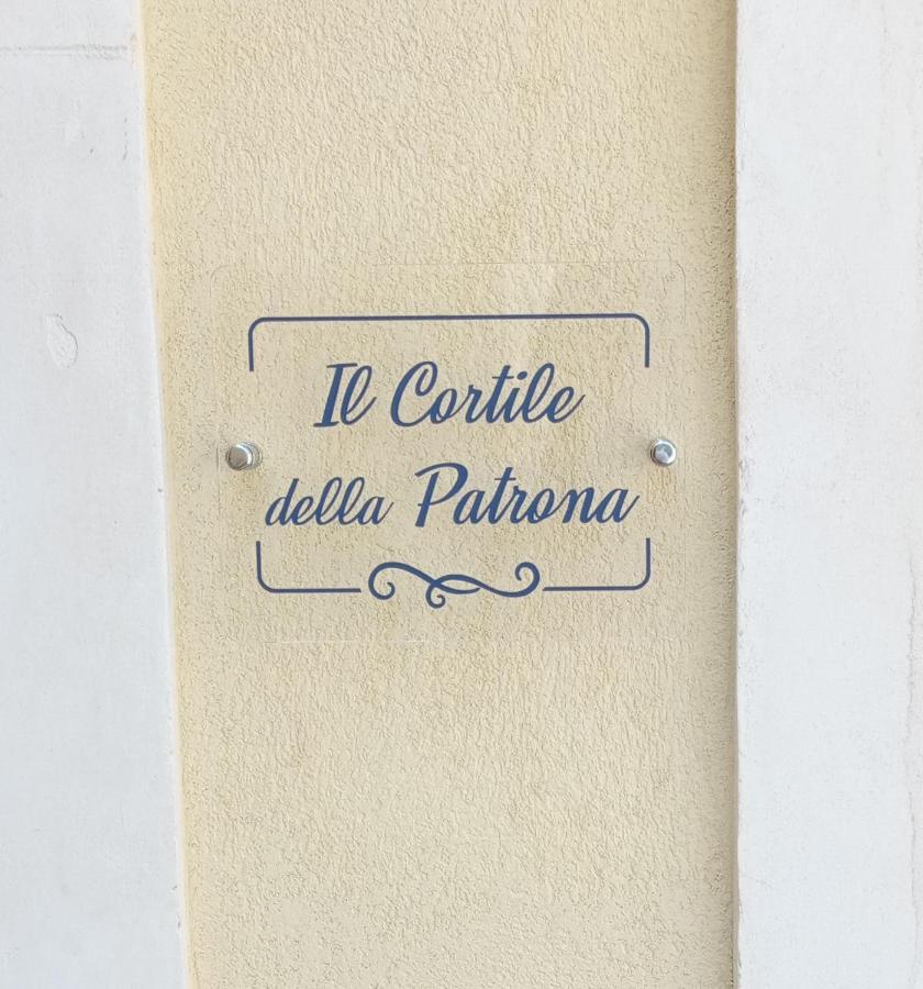 シラクーサIl Cortile Della Patronaアパートメント エクステリア 写真