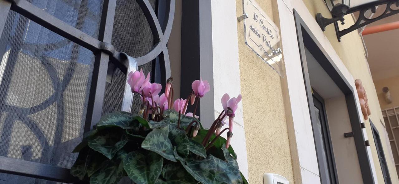 シラクーサIl Cortile Della Patronaアパートメント エクステリア 写真