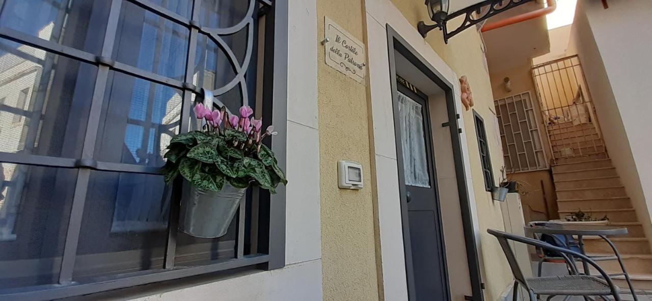 シラクーサIl Cortile Della Patronaアパートメント エクステリア 写真
